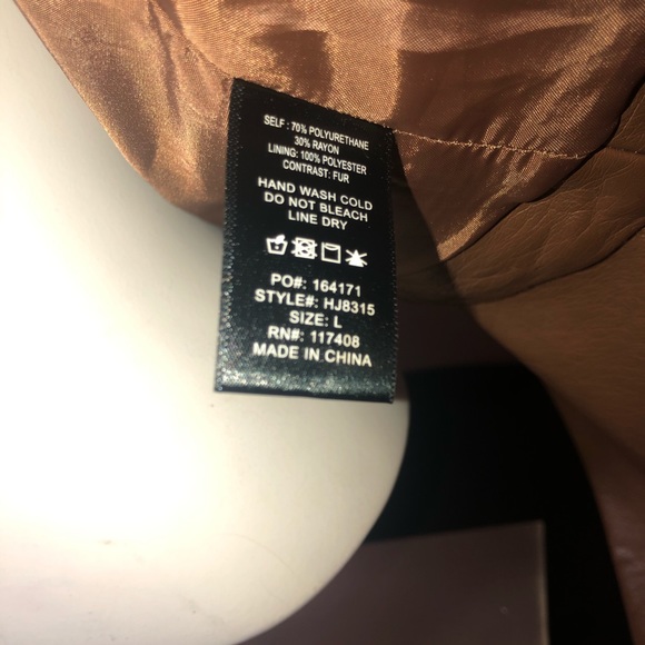 Brown Leather Jacket with fur Collar - Picture 2 of 5